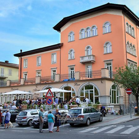 Albergo Roma Borgo Val di Taro Eksteriør billede